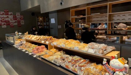 CRFE资讯：千平大店，面包4元起，又一品牌杀入低价烘焙赛道？