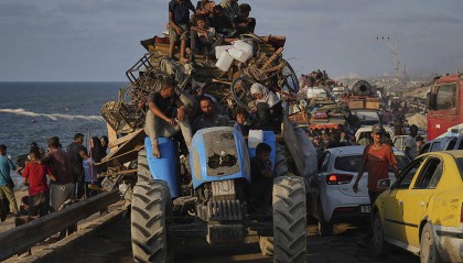 “地狱就在加沙”:百万加沙人的生死逃亡