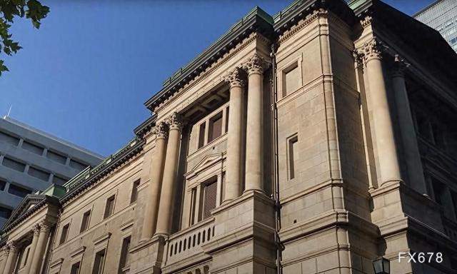 特朗普在七国集团峰会开幕式上表示：俄罗斯应回到G8，如果有人想让中国加入，我不反对！特朗普缩短G7峰会议程返回华盛顿