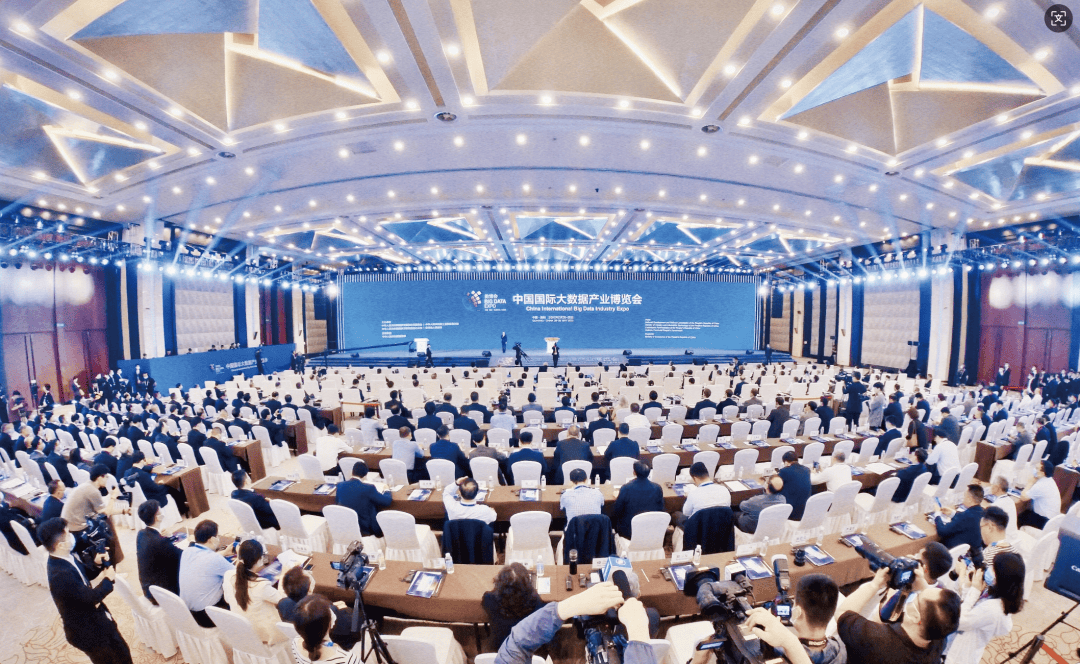 贵州省委常委、贵阳市委书记胡忠雄:统筹发展和安全 做强做优数字经济