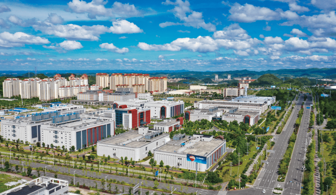 贵州省委常委、贵阳市委书记胡忠雄:统筹发展和安全 做强做优数字经济