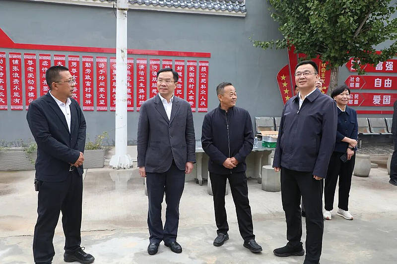 江阴市委副书记、市长王琪带领江阴市党政代表团来延川县交流考察