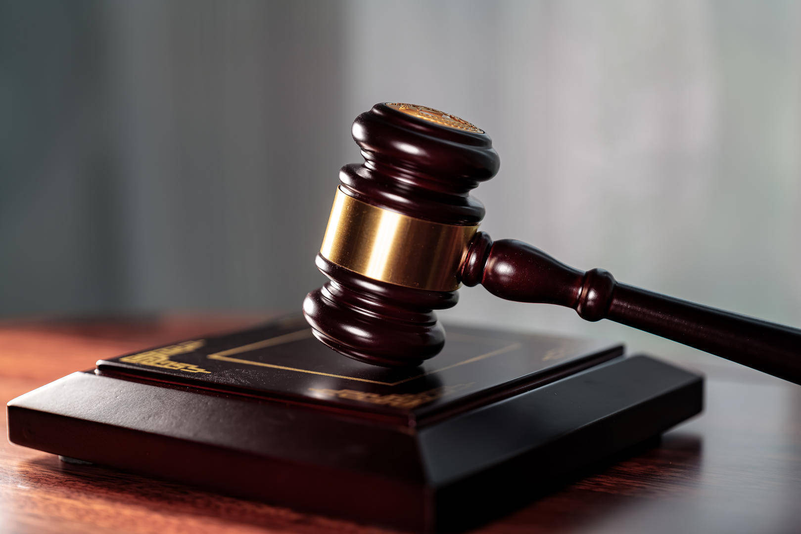 派出所所长身体不适换班后家中去世,人社局未认定工伤被起诉 法院判了